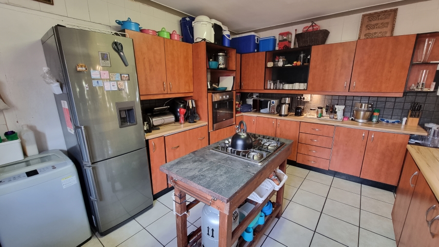 8 Bedroom Property for Sale in Die Bos Western Cape